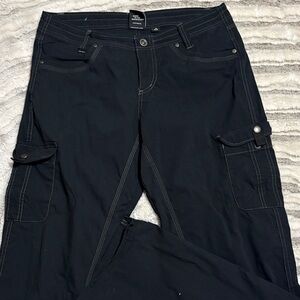 Black Kuhl woman’s Cargo Pants 12 reg.